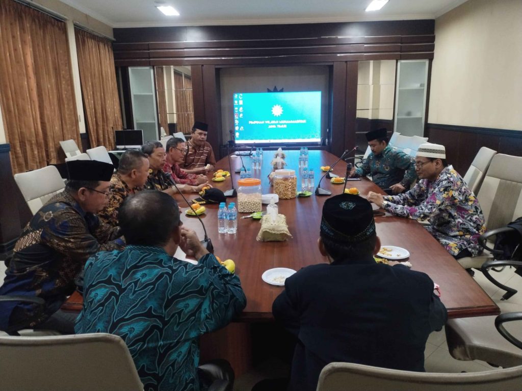 Lphu Matangkan Pendirian KBIHU, PDM Kabupaten Lumajang Audiensi ke LPHU PWM ...